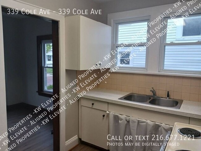 Building Photo - 339 Cole Ave