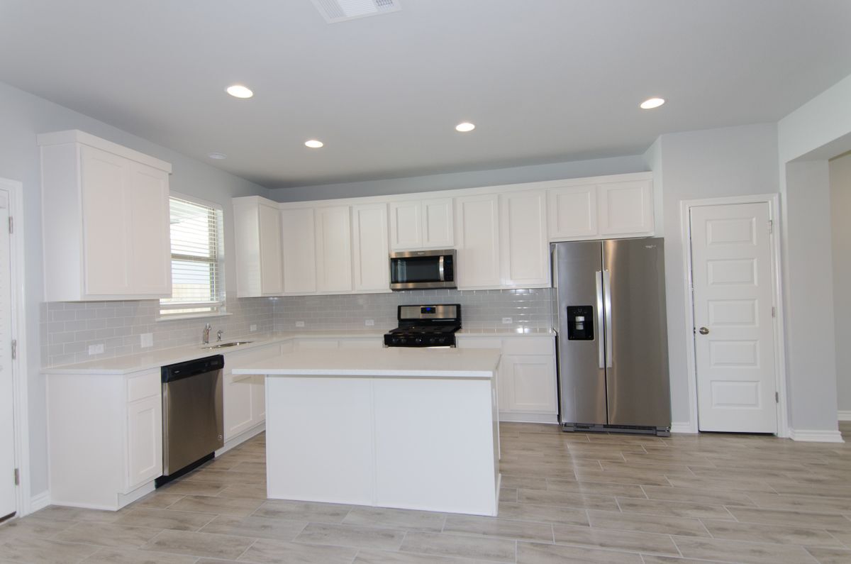 Building Photo - 2136 Pecan Island Dr