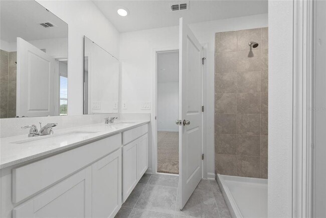Building Photo - 1005 Waterfall Blvd