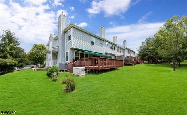 Building Photo - 105 Castleton Rd