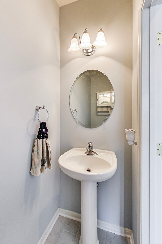 Powder Room - 5294 Jule Star Dr