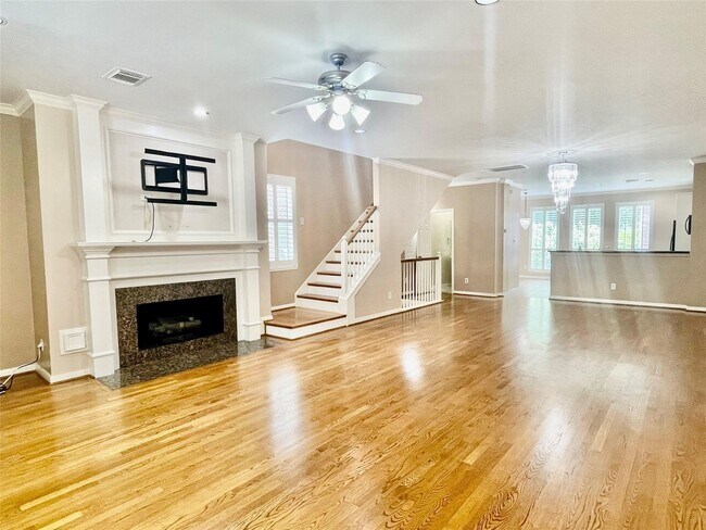 Building Photo - 32 Waugh Dr