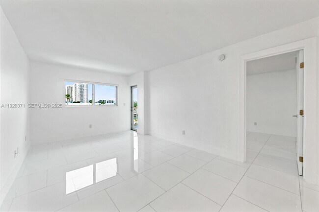 Building Photo - 3755 NE 167th St