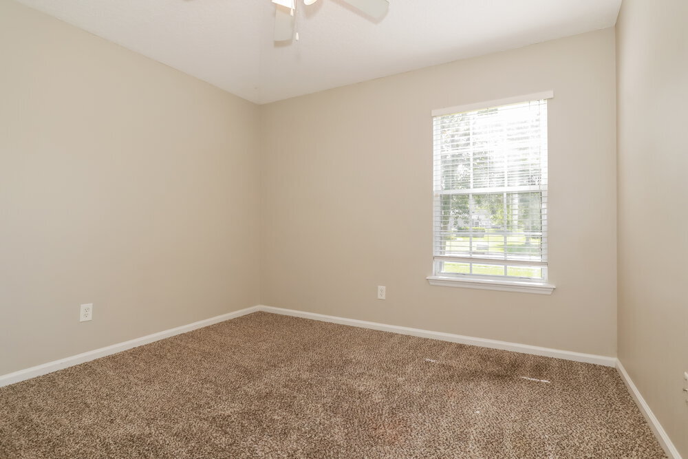 Building Photo - 1716 Hollow Glen Dr