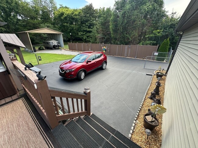 Building Photo - FULLY FURNISHED, SINGLE-FAMILY HOME IN NOR...