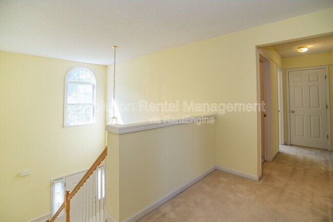Building Photo - 11655 Crossington Rd