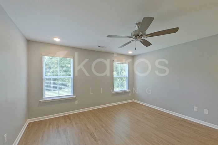 Building Photo - 664 June St