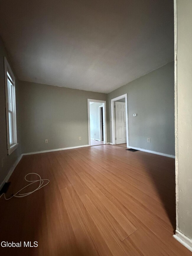 Building Photo - 20 Baldwin Ave