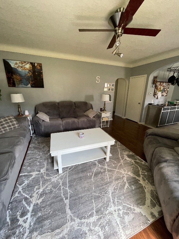 Building Photo - 534 Parker Ave