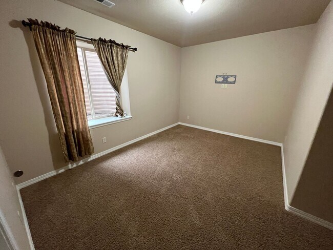 Building Photo - Spacious Ranch Style in Flying Horse with INCREDIBLE VIEWS of Pikes Peak!