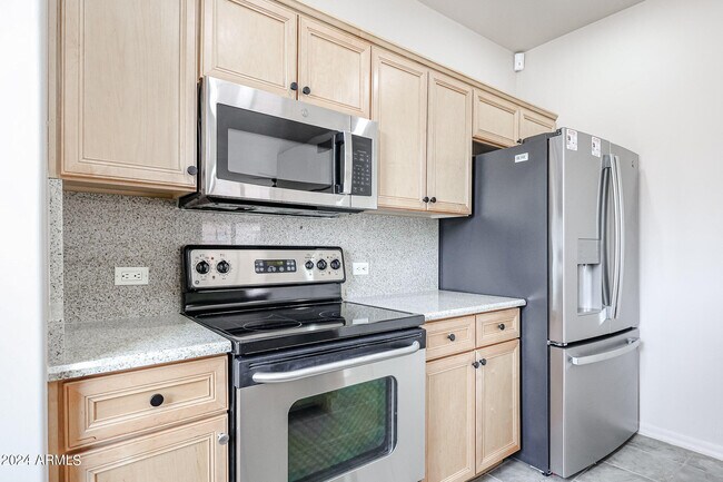Building Photo - 20660 N 40th St