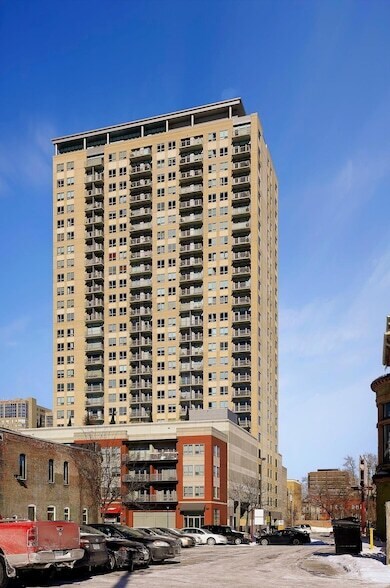 Building Photo - 929 Portland Ave