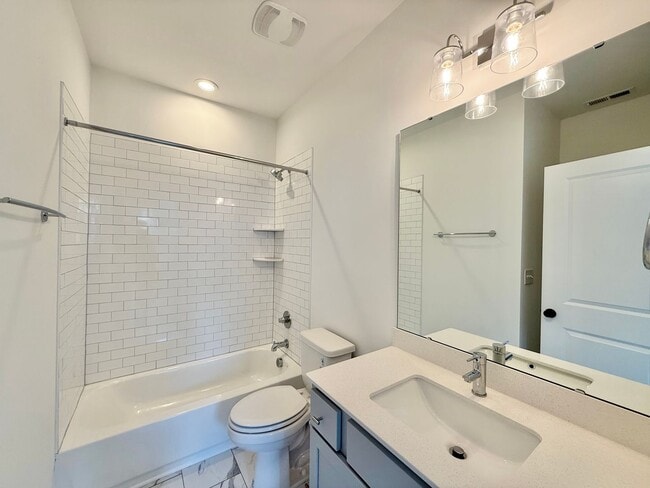 Building Photo - Newly Built 4BD, 3.5BA Northeast Raleigh T...