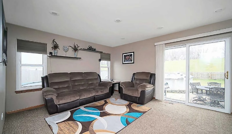 Building Photo - 4006 Brenton Dr