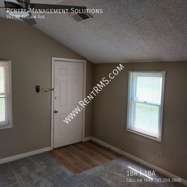 Building Photo - 941 NE Kellam Ave