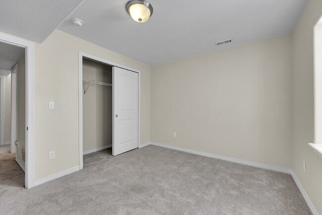 Building Photo - $2,750.00 - 6 Bedrooms, 3.5 Bathrooms, Single Family Home in Colorado Springs with Fenced Yard!