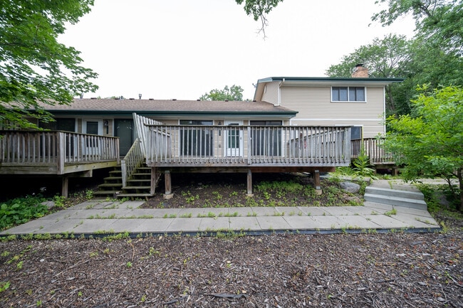 Building Photo - 2708 Terraceview Ct