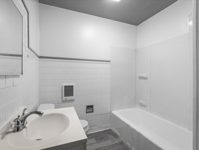 Building Photo - 1111 20th St