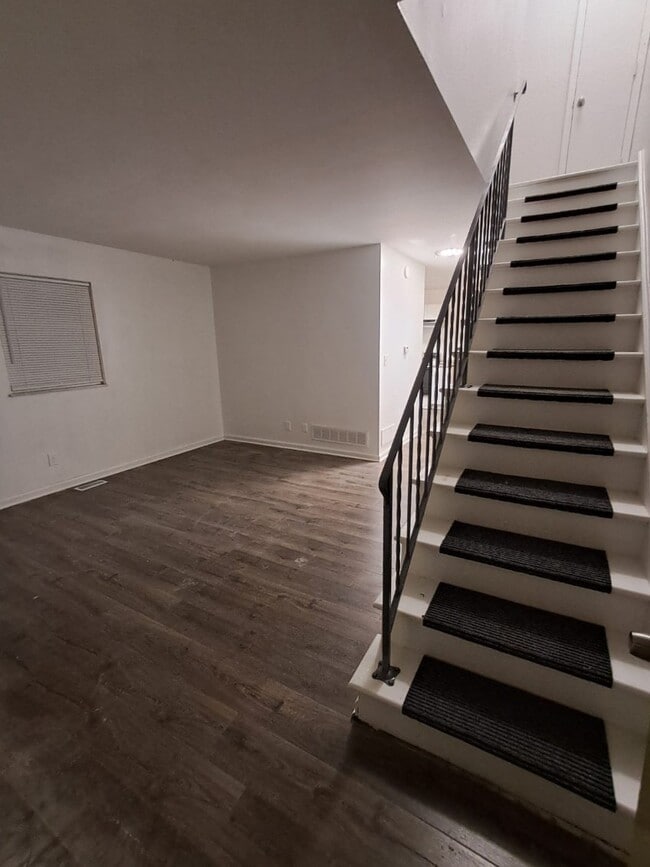 Building Photo - 3532 Dorham Pl