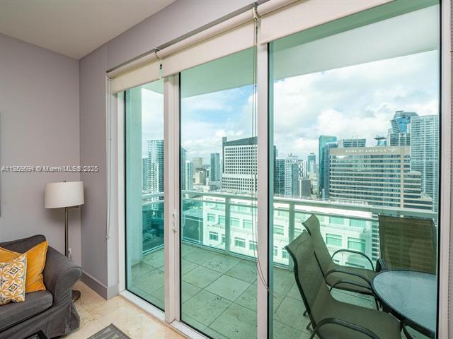 Building Photo - 950 Brickell Bay Dr