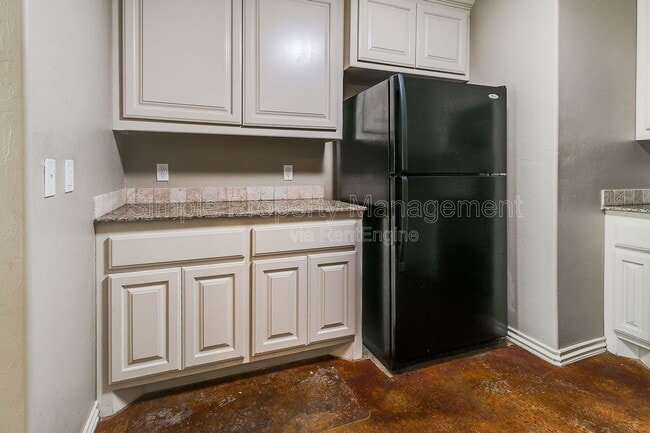 Building Photo - 14991 1st St