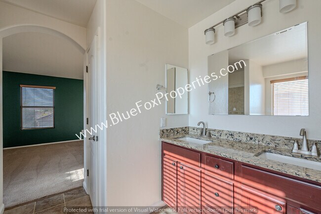 Building Photo - 39347 S Old Arena Dr