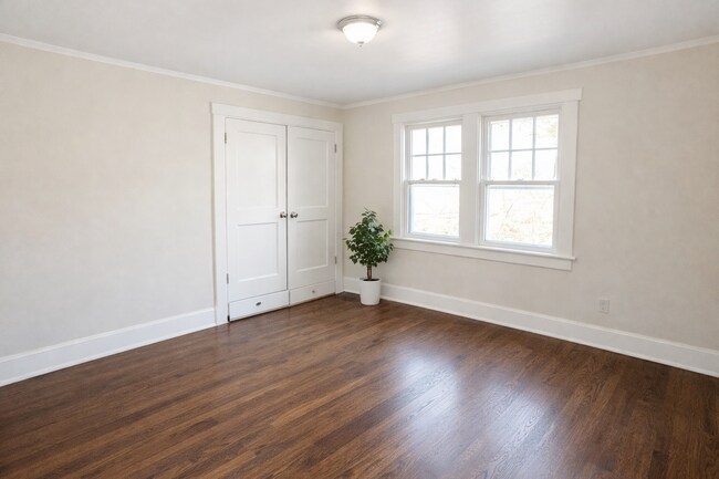 Building Photo - 3547 Winthrop Ave