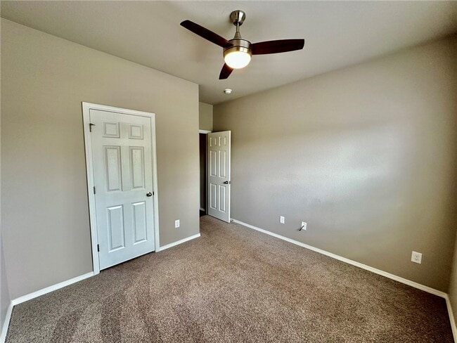 Building Photo - 433 North Drewrys Bluff Drive