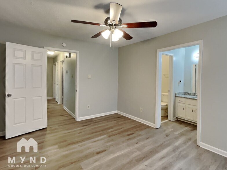 Building Photo - 4629 Sunnyslope Dr