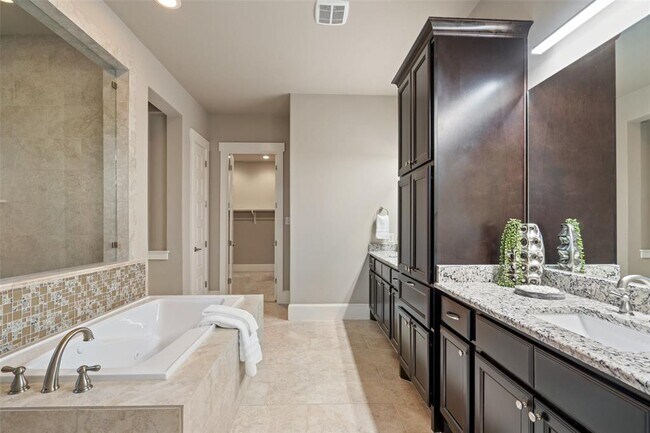 Building Photo - 905 Madison Fork Dr