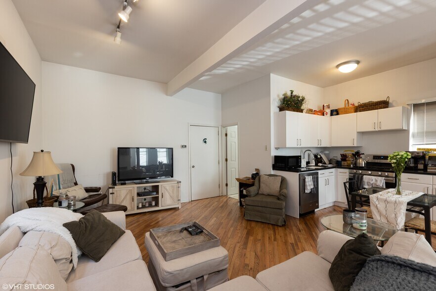 Building Photo - 2518 Ashland N Ave