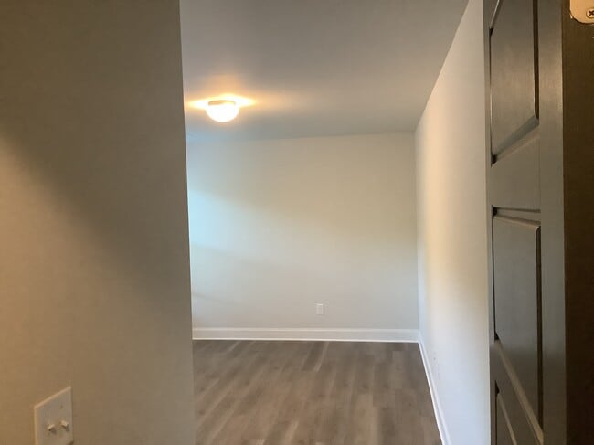Building Photo - 1010 Victoria Walk Ln