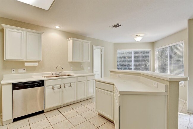 Building Photo - 7168 Ridge Oak Rd