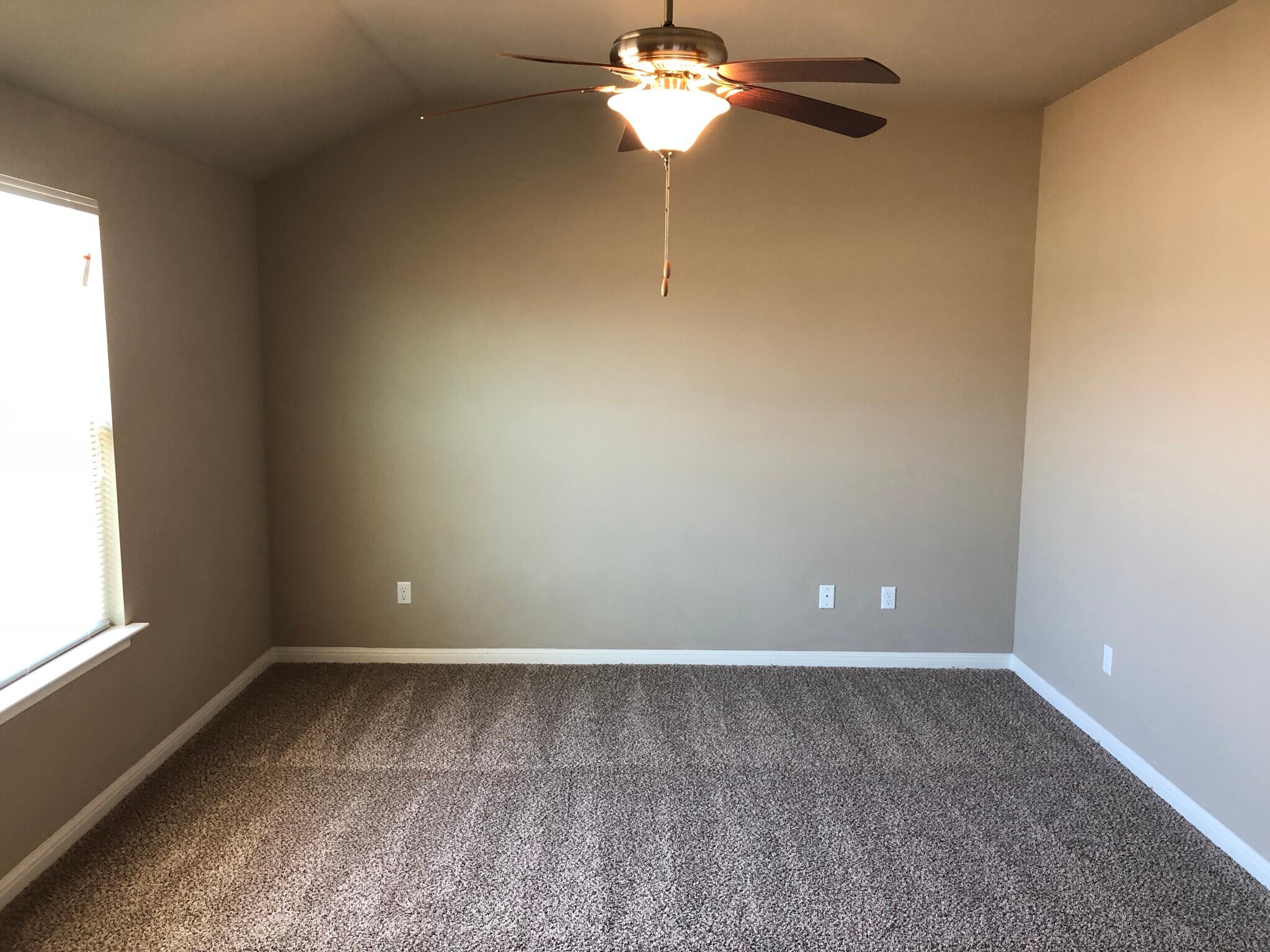 Building Photo - 3807 Flat Rock Mountain Dr