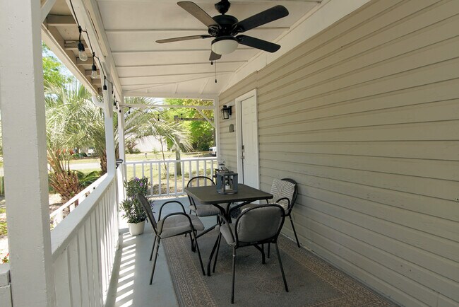 Building Photo - 37 Magnolia Ave SE