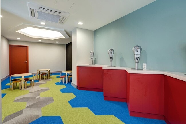 Building Photo - 1400 Hudson St