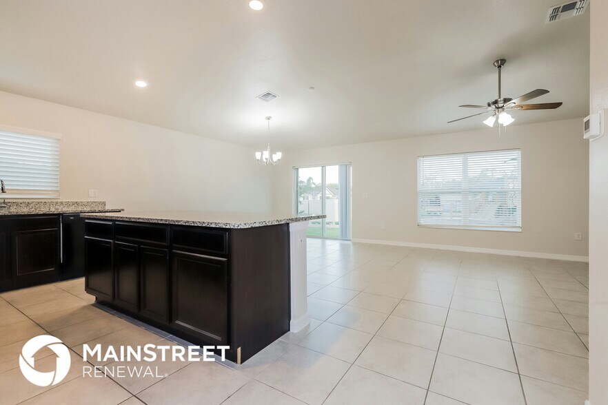 Building Photo - 7367 Ibis Dr