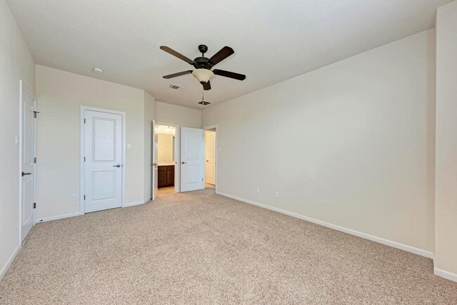 Building Photo - 321 Navigator Dr