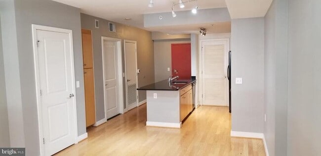 Building Photo - 1117 10th St NW