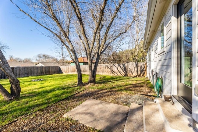 Building Photo - 8410 Romney Rd