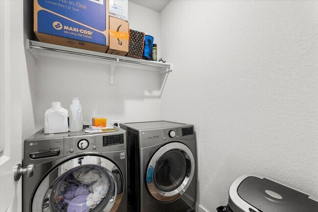 Building Photo - 849 Whitetail Dr