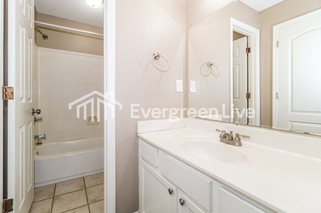 Building Photo - 10178 Sorrento Pl