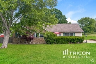 Building Photo - 325 Forrest Dr