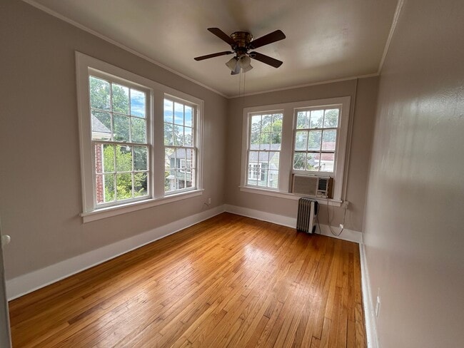 Building Photo - 743 1/2 Ratcliff St