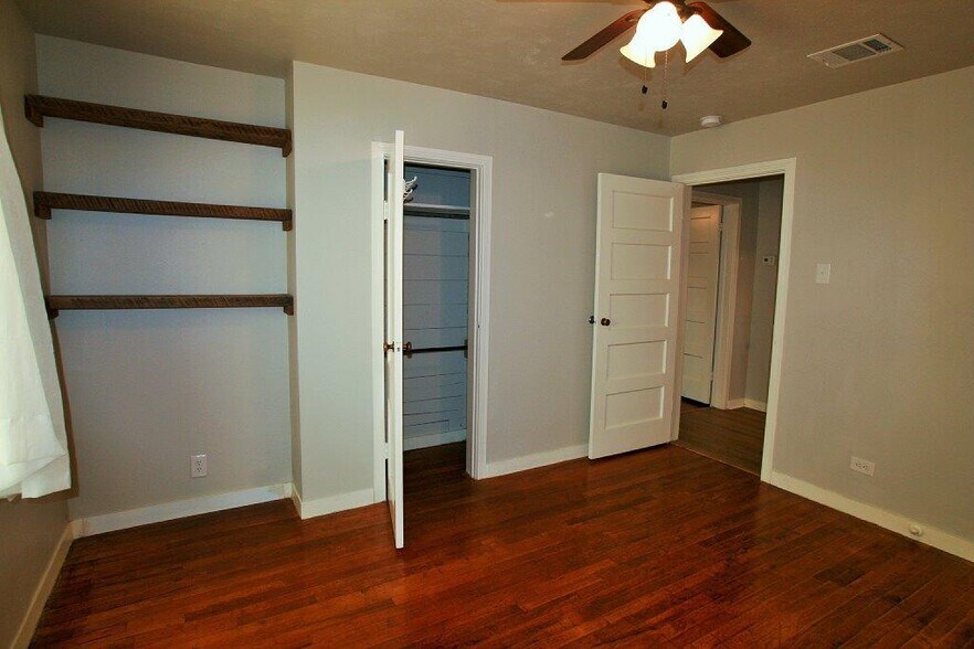 Bedroom #1 - 404 Briggs St