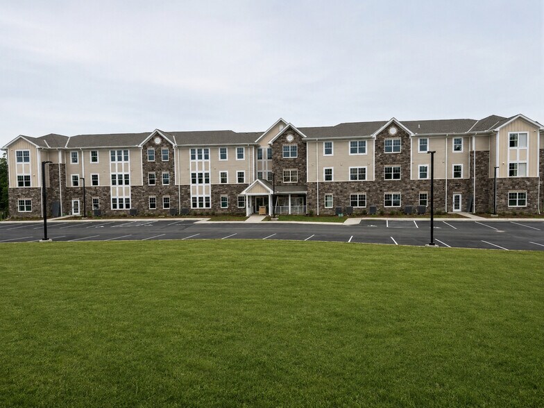 Building Photo - 2005 Farmview Dr
