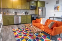 Building Photo - 1933 1/2 Lemoyne St