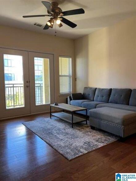 Building Photo - 2020 5th Ave