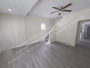 Building Photo - 694 W 8th St
