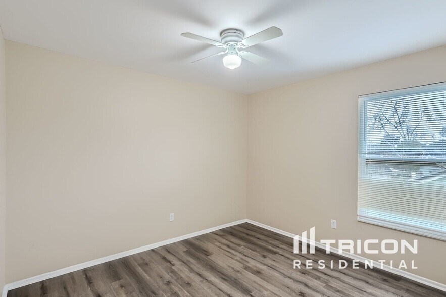 Building Photo - 1005 Faircloth Ct